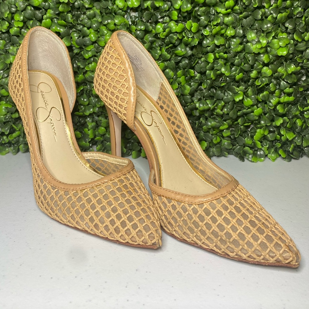 Great condition pumps, used a handful of times in the office, stylish, confy